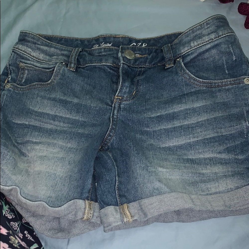DENIM SHORTS SIZE 2 NWOT NO FLAWS DISTRESSED
